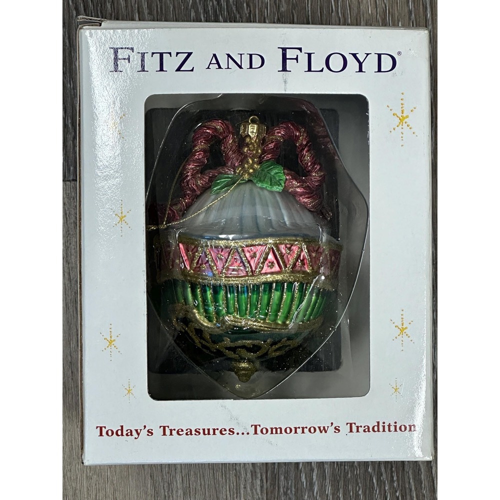 NIB Fitz and Floyd Christmas Court Motif Christmas Ornament